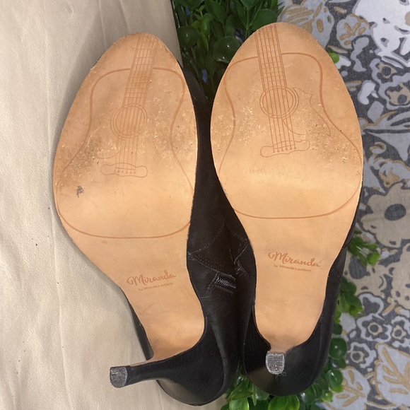 Miranda Lambert snip toe high heel booties. Size 7M Black Escapade - Picture 11 of 11